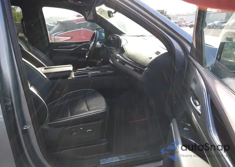 2024 Cadillac Escalade Esv 4Wd Sport z USA, uszkodzony, nr VIN 1GYS4NKL9RR125602